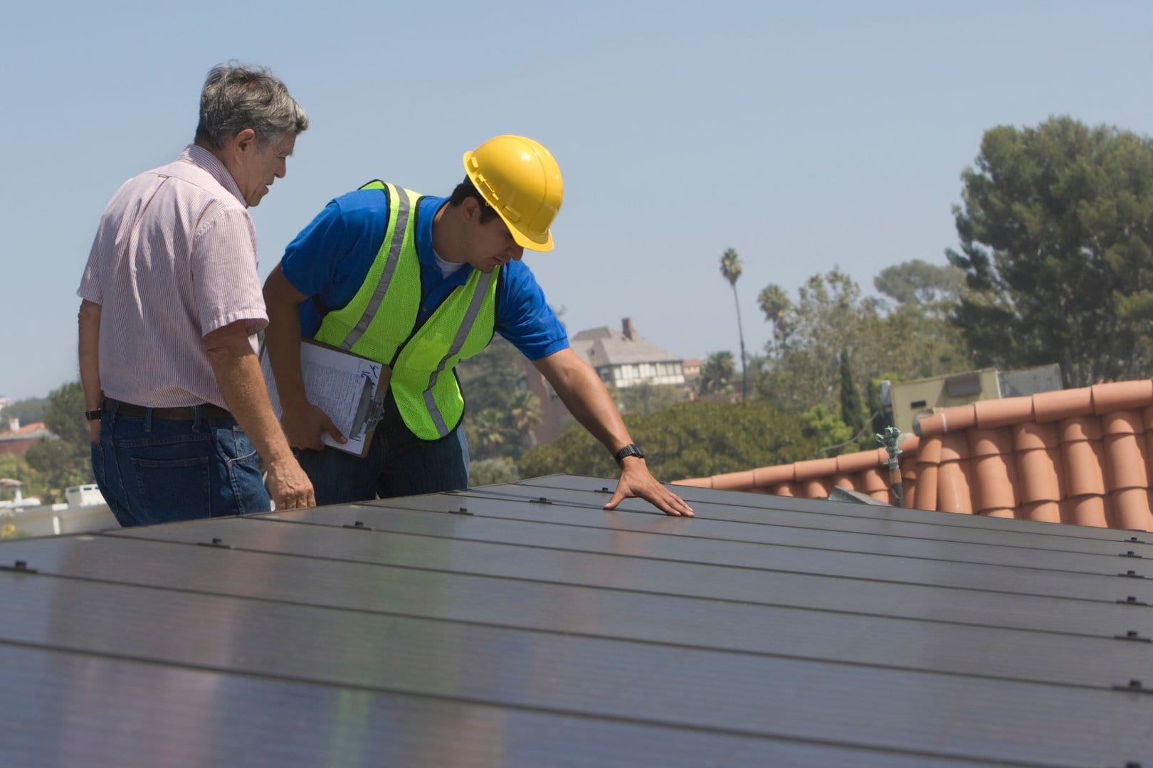 Sisteme și panouri solare care generează curent electric Sisteme și panouri solare care generează curent electric