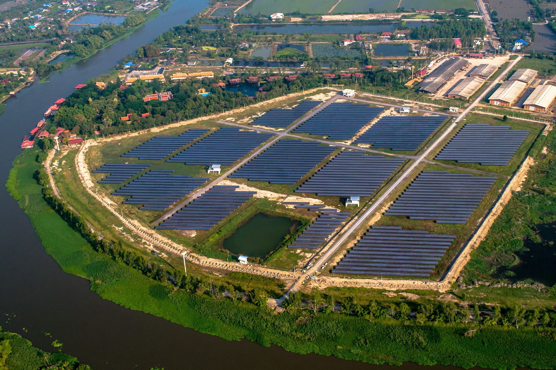 Investiția în fermele solare, o oportunitate